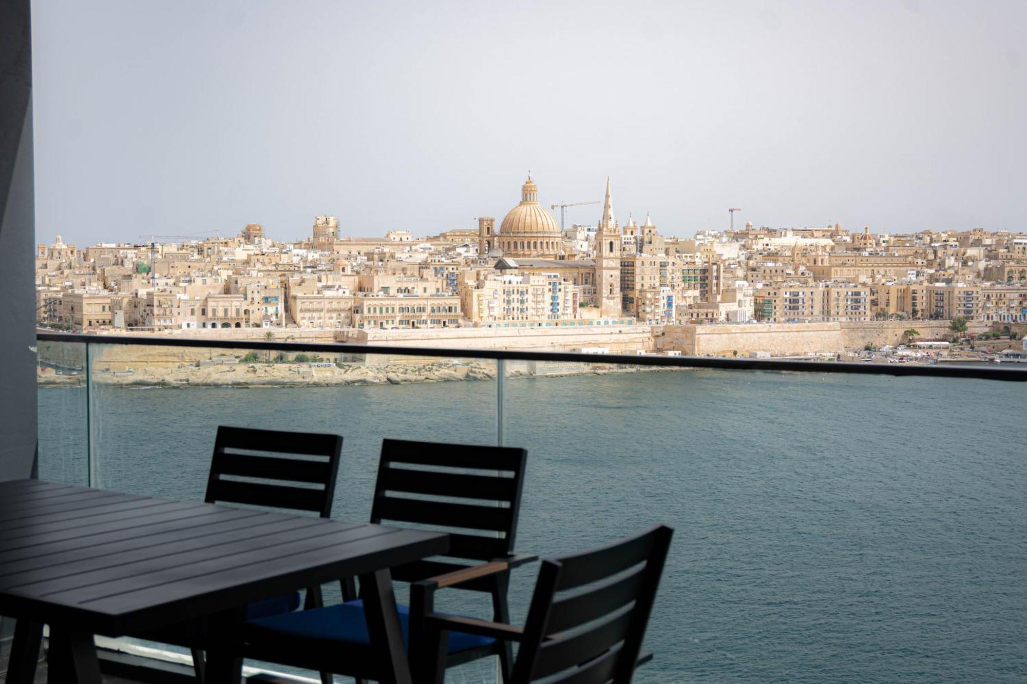Best View Fortina Luxury Suites Sliema Buitenkant foto